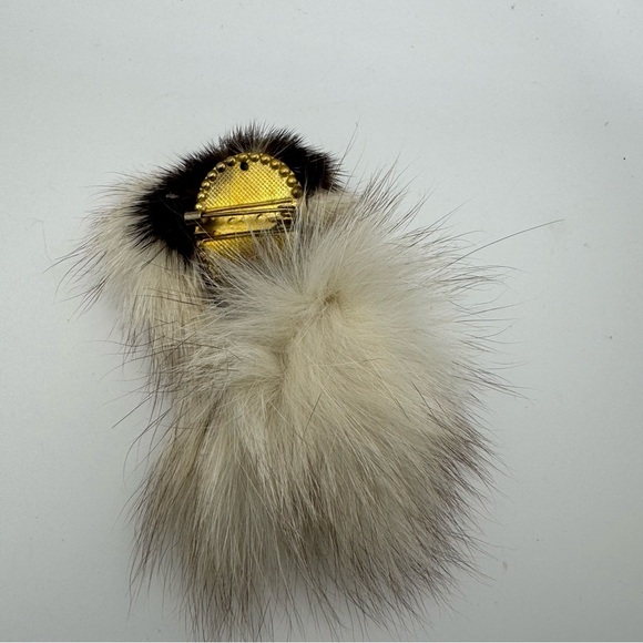 Vintage Art Deco Style Portrait Painted PorcelainLady Face Mink Fur Brooch Pin - Picture 4 of 10